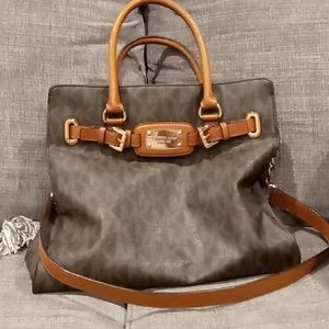 Micheal Kors Hamilton  purse